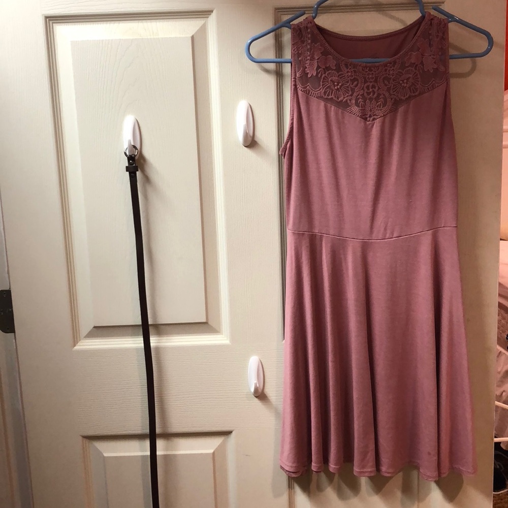 Francesca’s blush pink dress